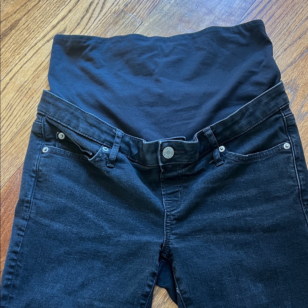 GAP True Skinny Maternity Jeans in Black - Picture 4 of 5